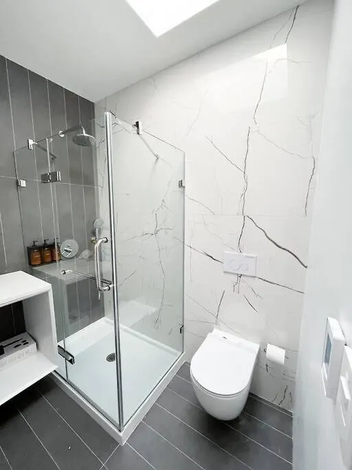 New Beautiful Modern One Bedroom Apt In Brooklyn At Rem-Casa New York 0*,  États-Unis
